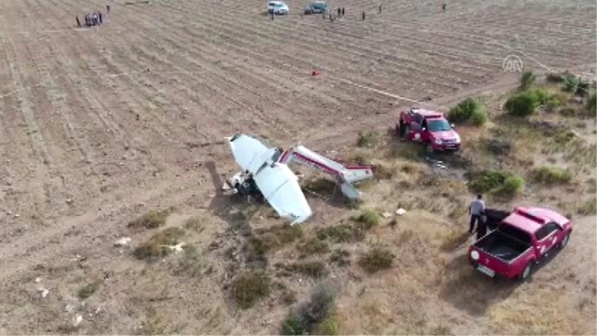 Sivil eğitim uçağı düştü: 2 ölü, 1 yaralı (6)