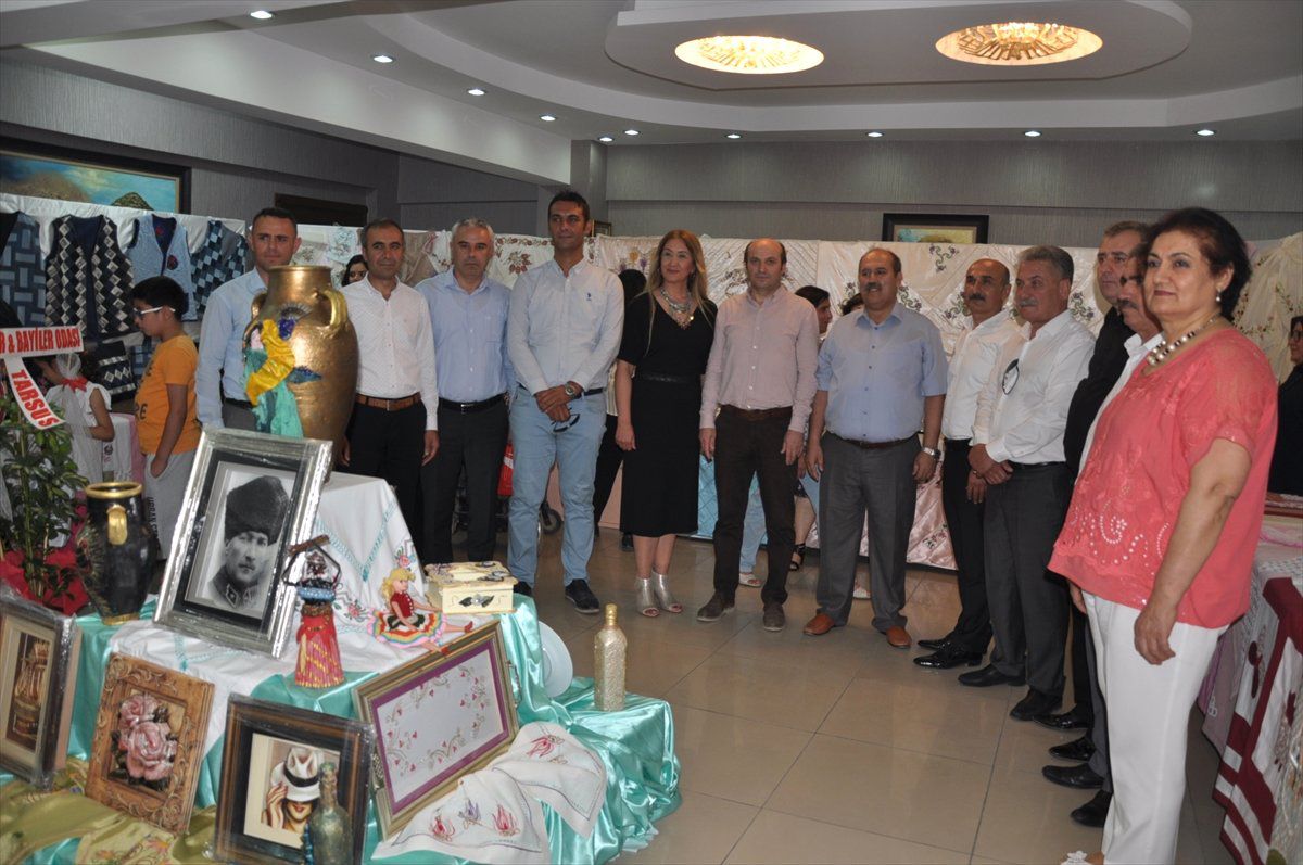 Tarsus\'ta sergi açılışı