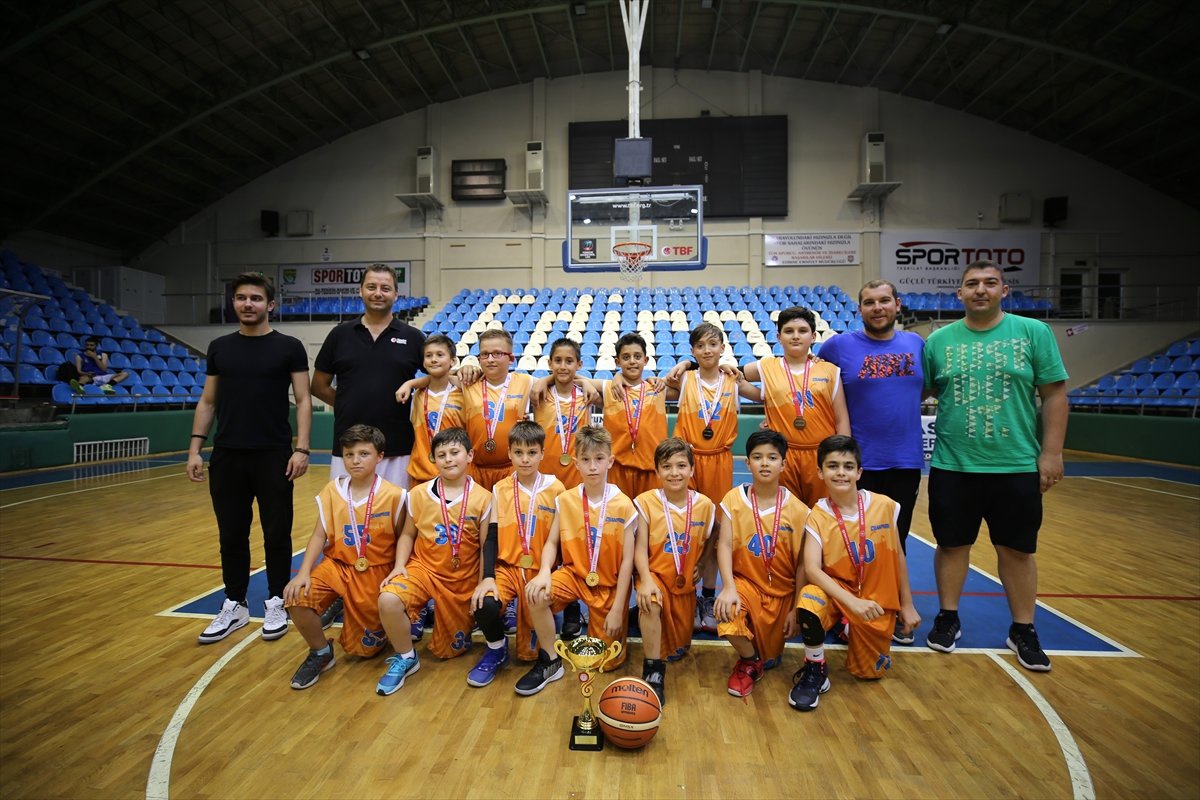 U-10 Ligi şampiyonu Şükrüpaşa Spor oldu