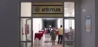 Atıklar hünerli ellerde mobilya ve dekorasyon ürünlerine dönüştü