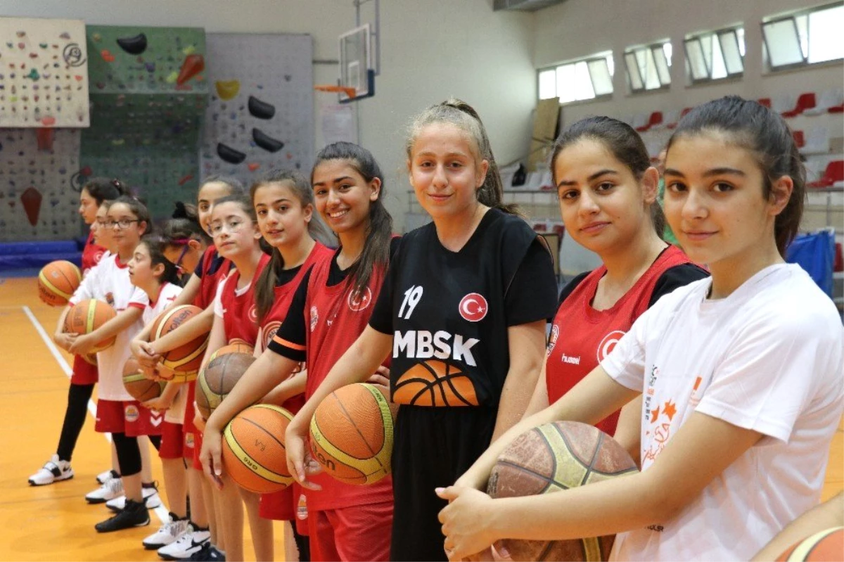 \'Basketbol Aracılığı ile Fırsat Eşitliği\' projesinin ikinci toplantısı Malatya\'da yapıldı
