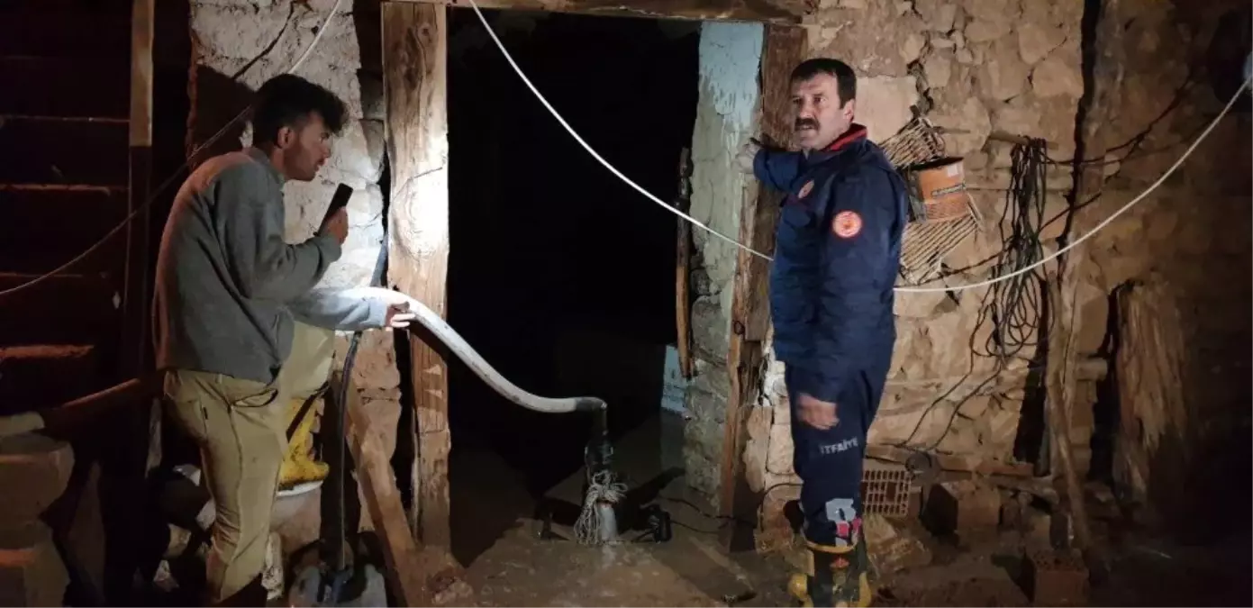 Dolu ve sel, Korkuteli\'nde zarara yol açtı