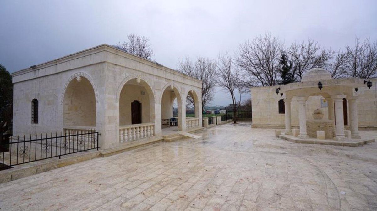 Hacı Abuzer Baba Türbesi yenilendi