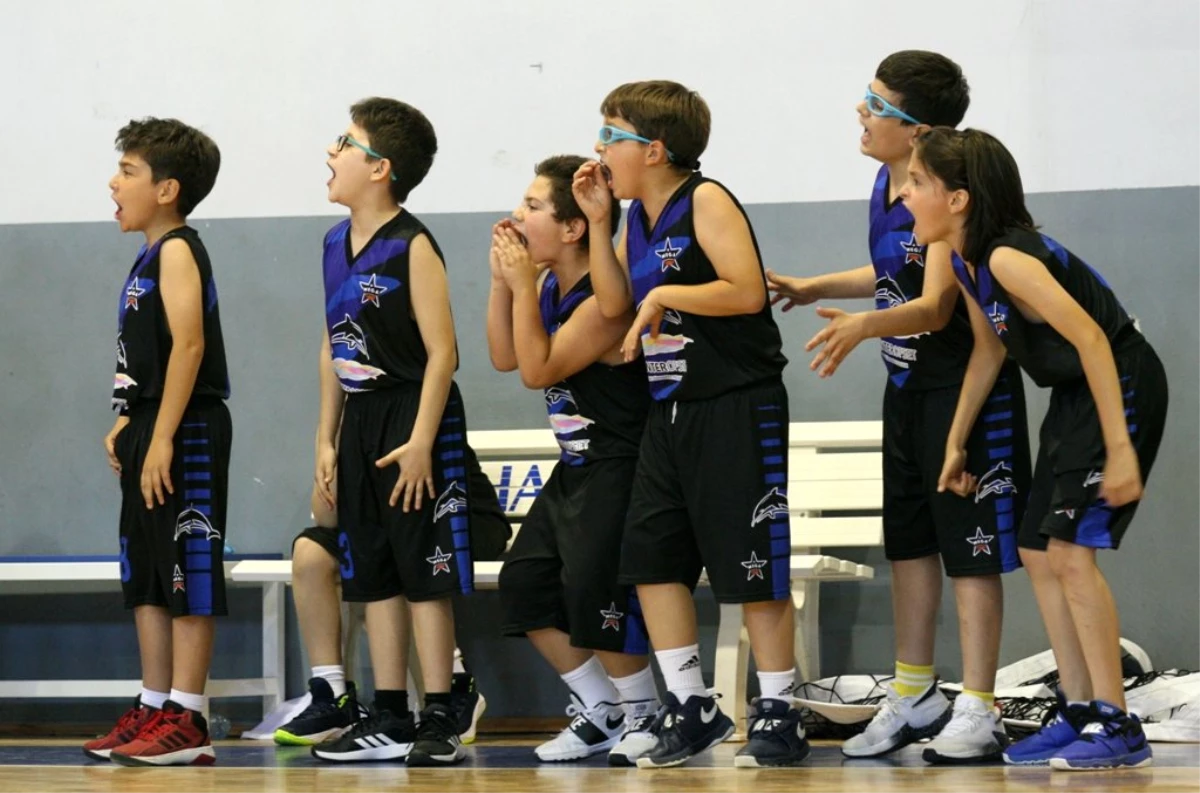 İzmir Efes Rotary\'den 1. Minikler Basketbol Şenliği