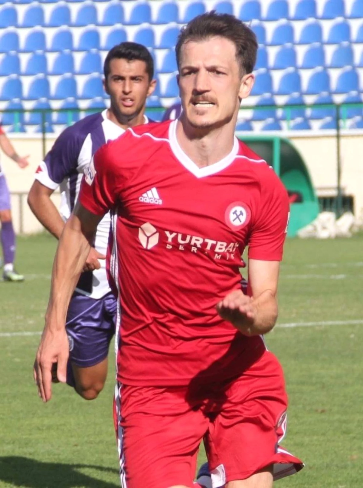 Kömürspor\'un yıldız futbolcusu takımdan ayrıldı