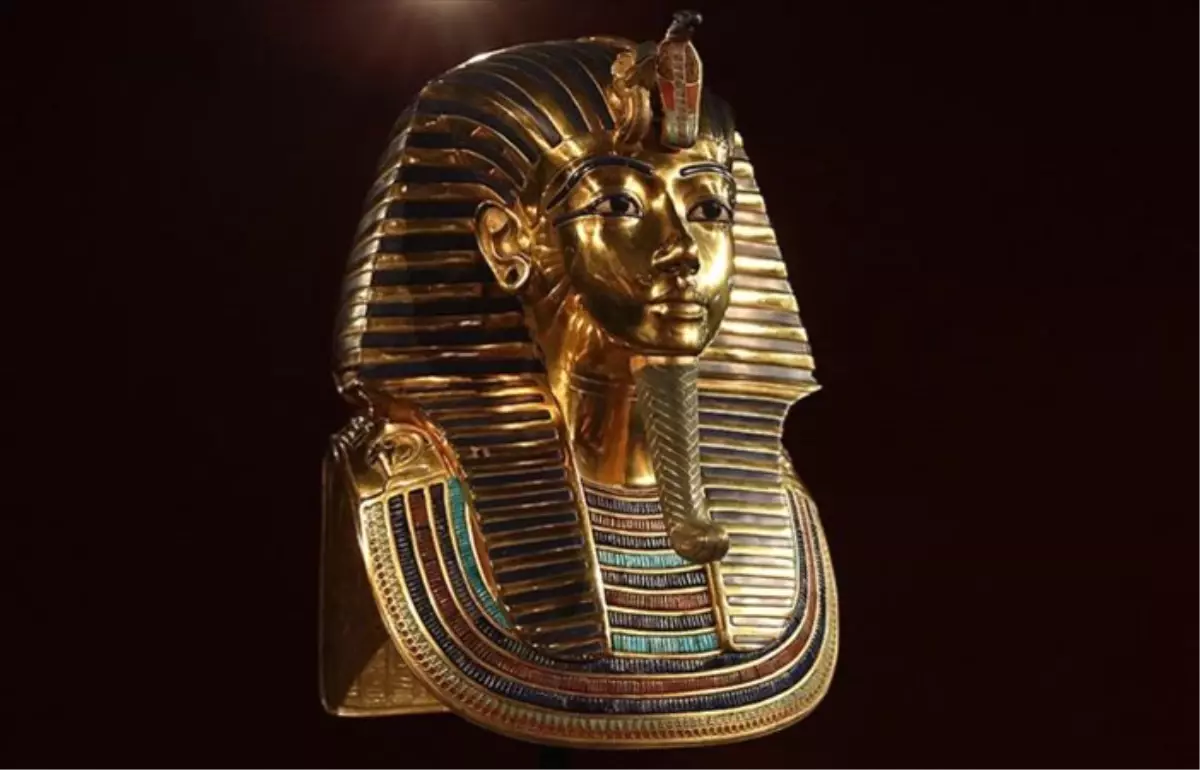 Mısır İngiltere\'den firavun Tutankhamun\'un altın heykel başını istiyor