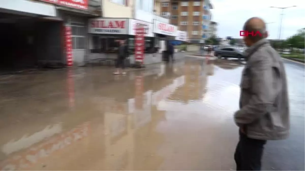 Nevşehir\'de dolu ve yağmur su baskınlarına neden oldu