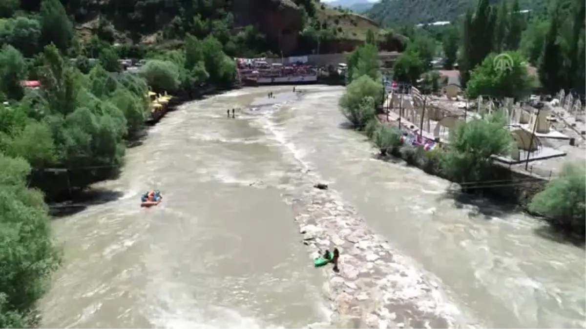 R4 Dünya Rafting Şampiyonası devam ediyor