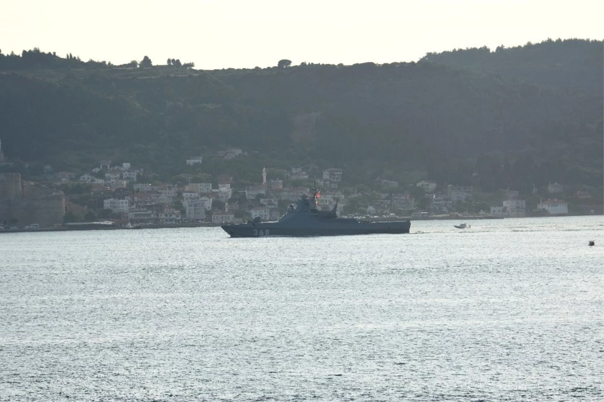 Rus savaş gemisi \'Vasily Bykov\' Akdeniz\'e iniyor
