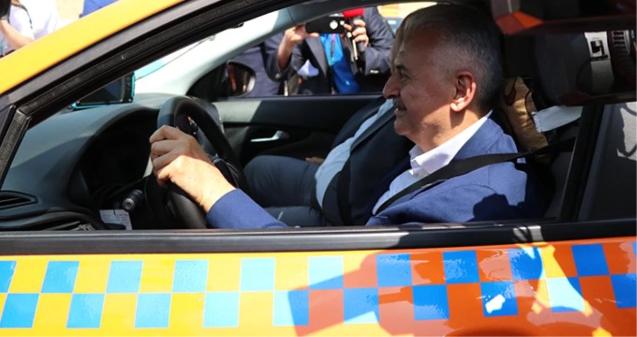 AK Parti İstanbul Adayı Binali Yıldırım\'dan taksicilere: Kılığınızı, façanızı düzelteceksiniz
