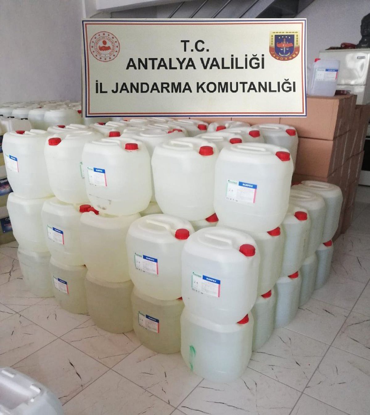 Antalya\'da 7 ton etil alkol ele geçirildi