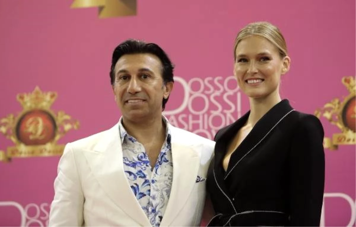 Bar Refaeli, Dosso Dossi podyumunda (2)