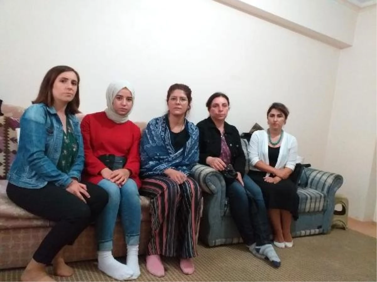 Bıçaklanarak öldürülen Iraklı Nada\'nın ailesine kadınlardan ziyaret