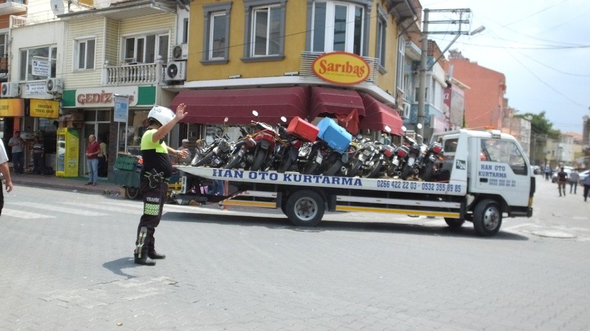 Burhaniye\'de motosiklet denetimleri arttırıldı