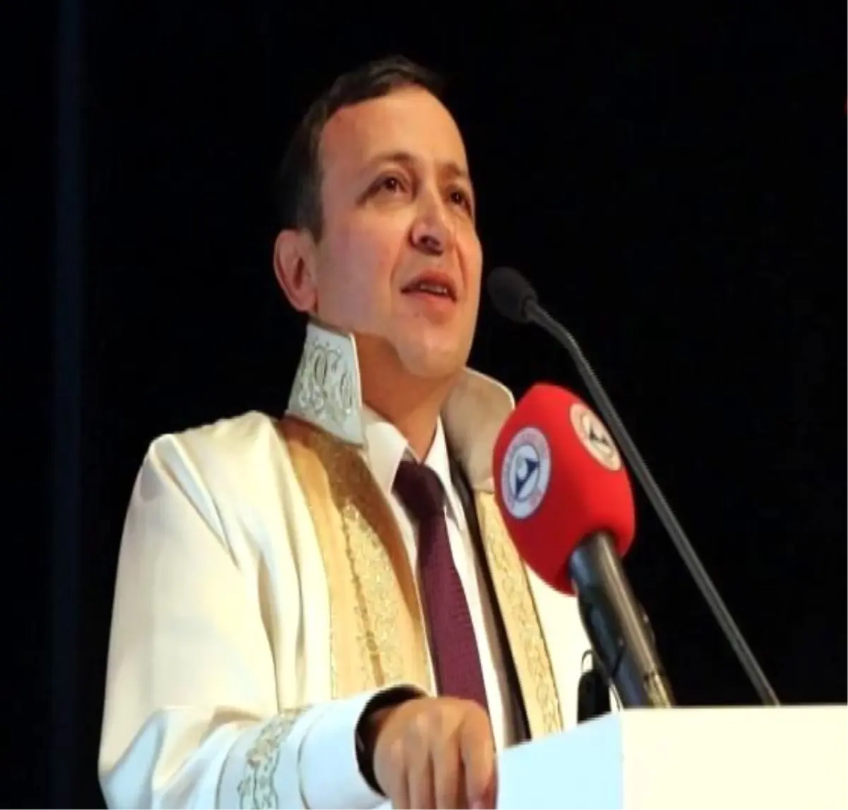 ERÜ Rektörü Prof. Dr. Çalış: "Ekonomisi en iyi 10 ülke arasına girmek istiyorsak üniversitelerimize...