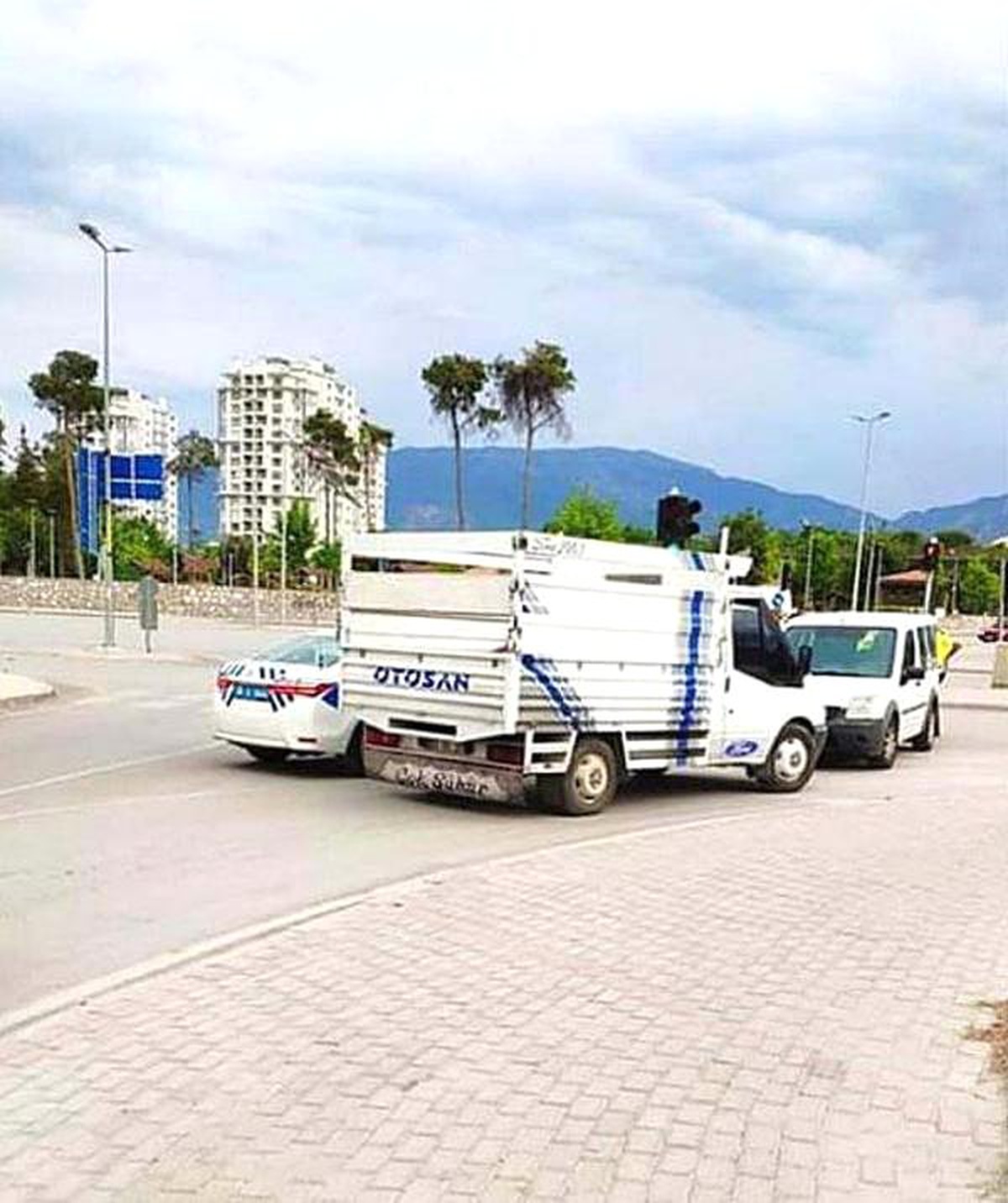 İnşaat malzemesi çalan 3 kişi tutuklandı