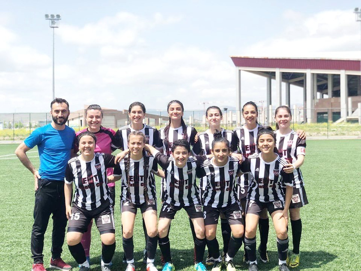 Kayseri Gençlerbirliği Kadınlar 2.Ligine Yükseldi