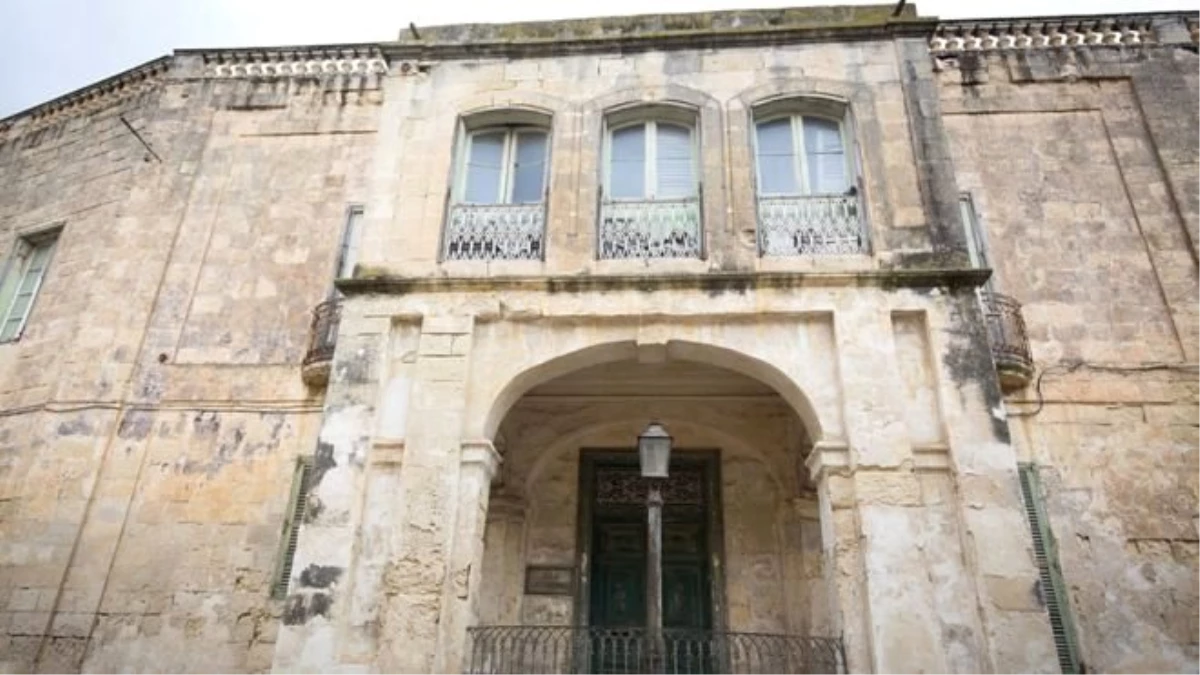 Kraliçe 2. Elizabeth\'in Malta\'daki eski villası 6 milyon euro\'ya satışa çıkarıldı