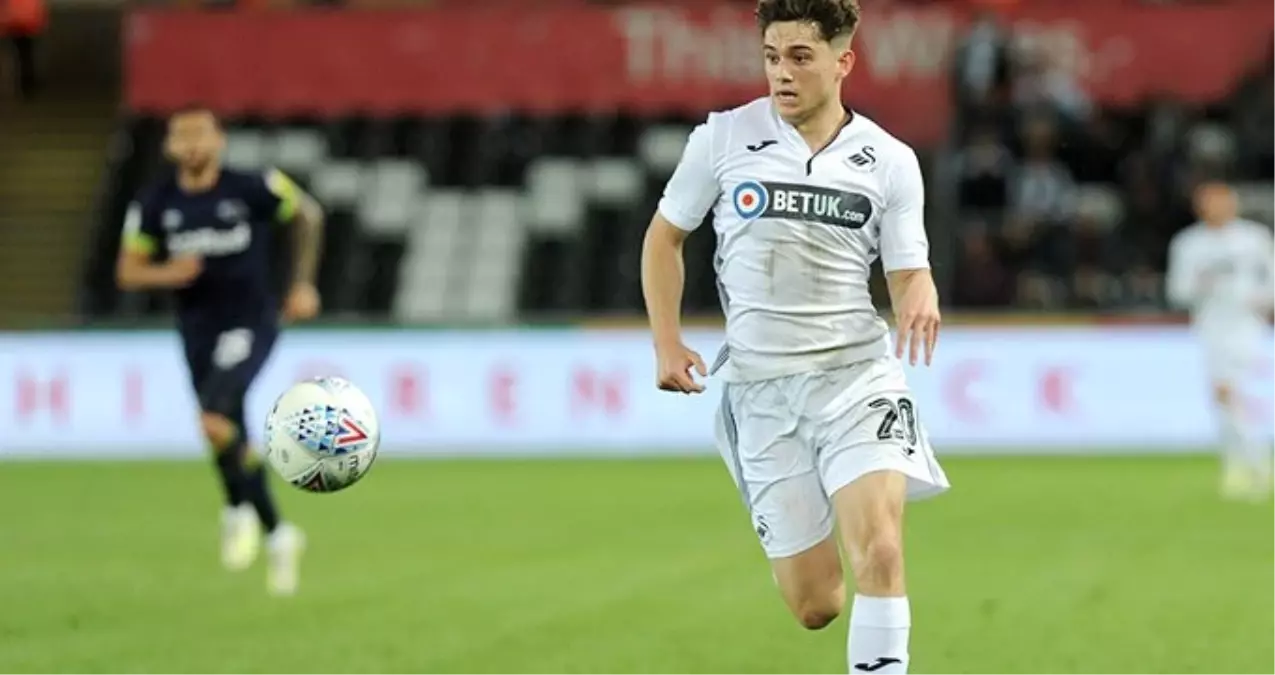 Manchester United, Daniel James\'i kadrosuna kattı