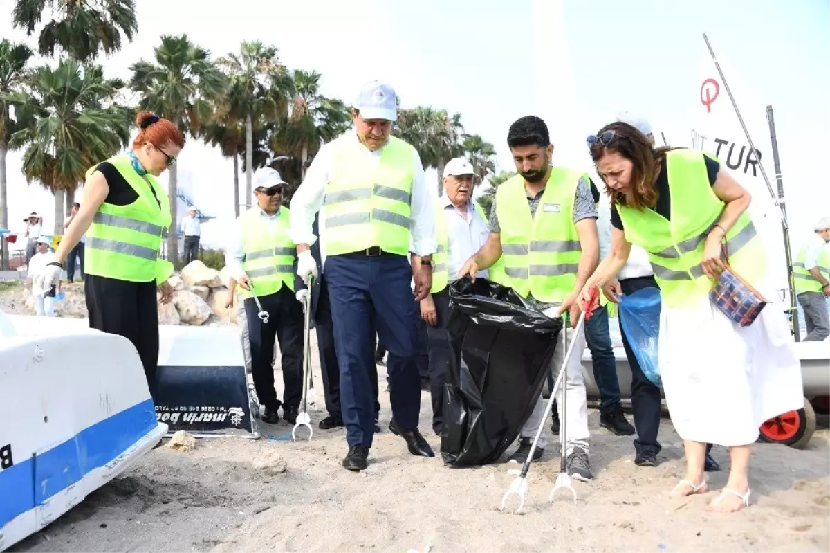 Mersin sahilleri çöpten temizlendi