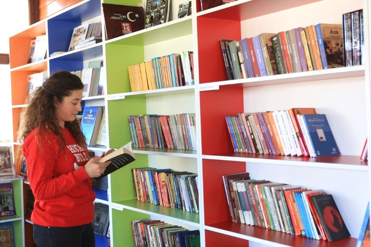 Millet Kıraathaneleri gençlerin buluşma noktası oldu