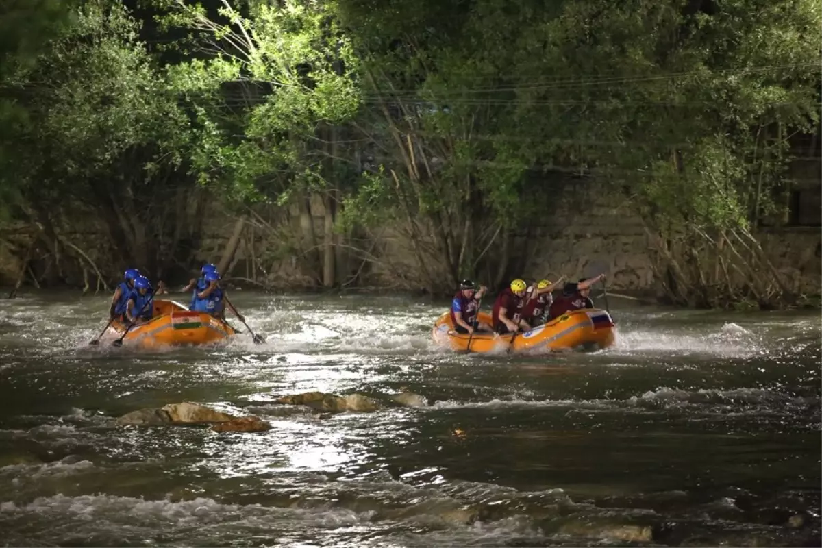 Rafting Dünya Şampiyonası\'nda gece yarışları yapıldı