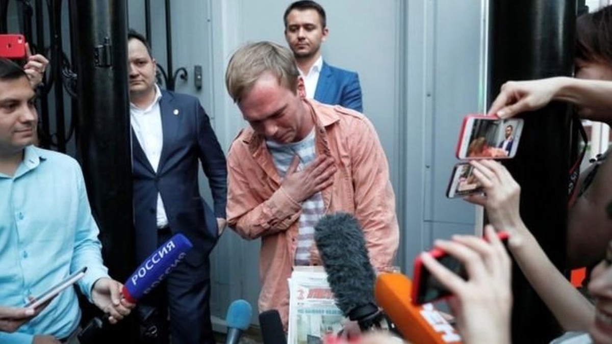 Rusya\'da uyuşturucu suçlamasıyla gözaltına alınan araştırmacı gazeteci serbest bırakıldı