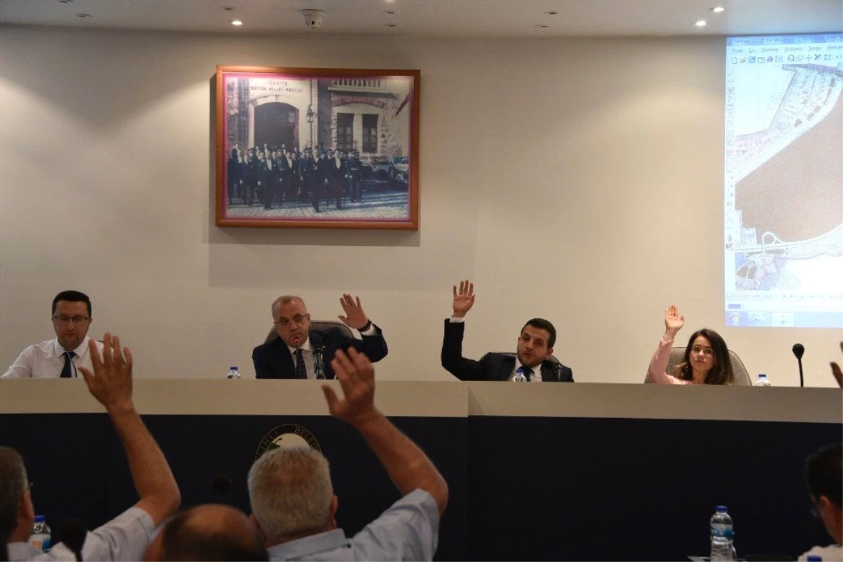Salihli Belediye meclisi 12 gündemi karara bağladı