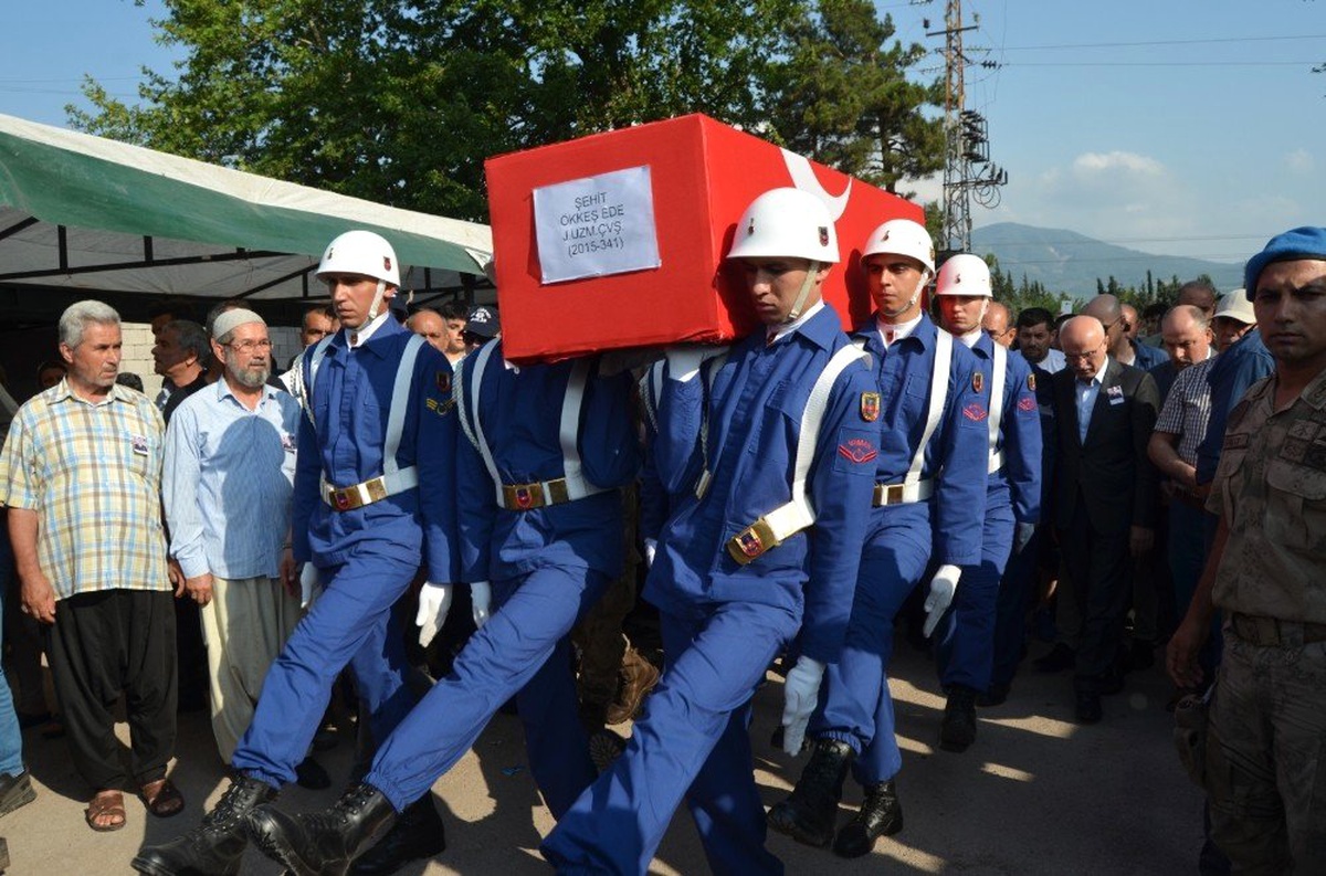 Şehit Uzman Çavuş Ökkeş Ede son yolculuğuna uğurlandı