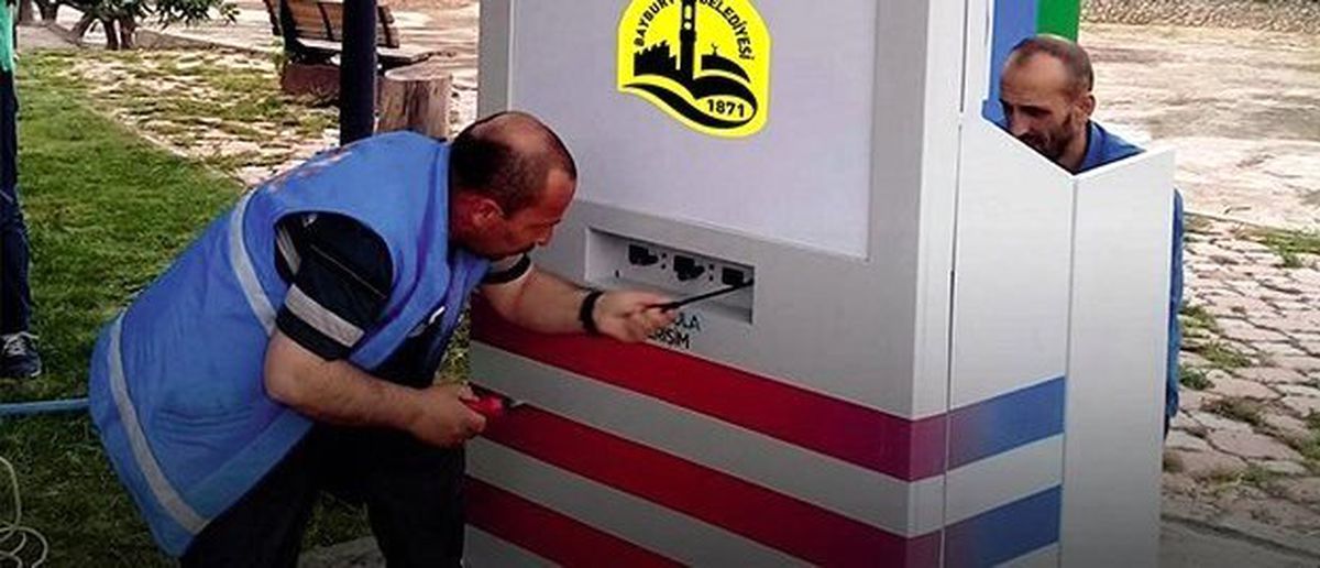 Yeni Şehir Parkı\'na engelli aracı şarj istasyonu kuruldu