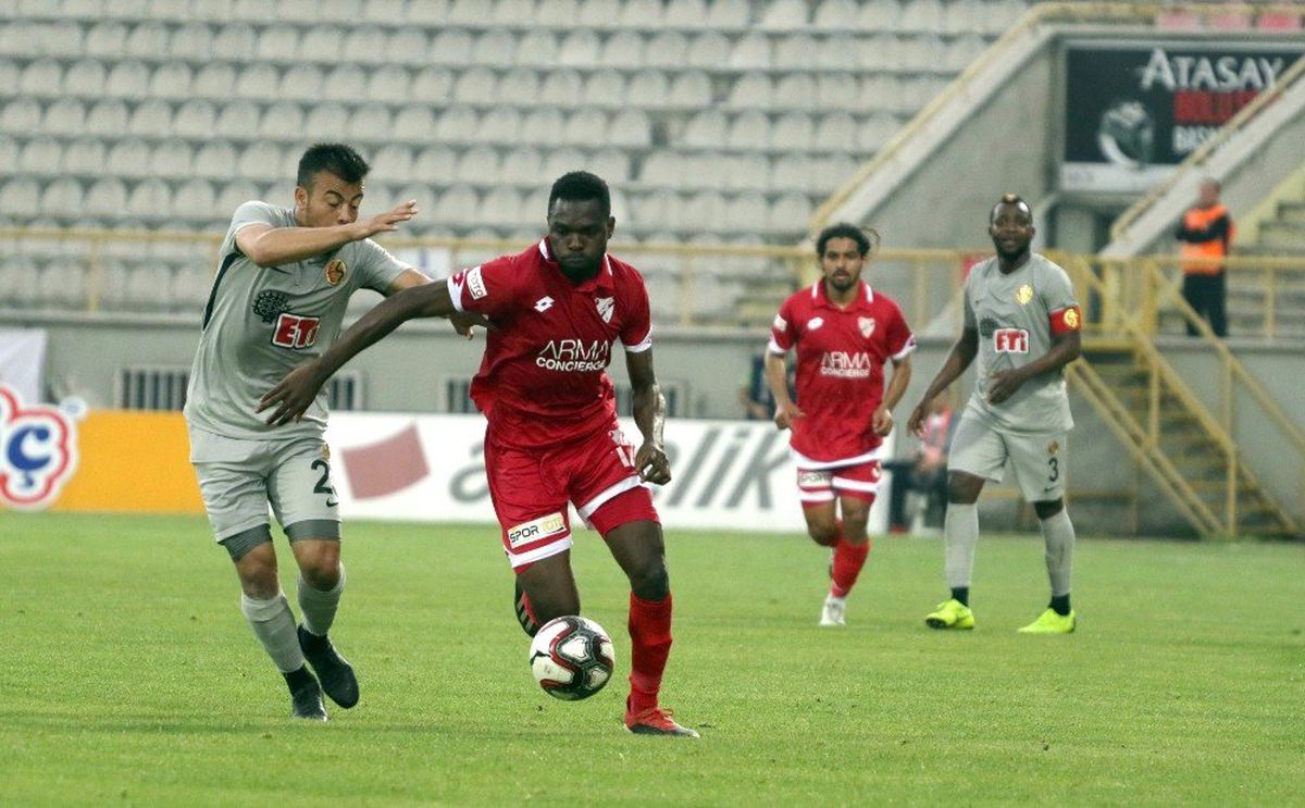 Altay bombaları patlattı