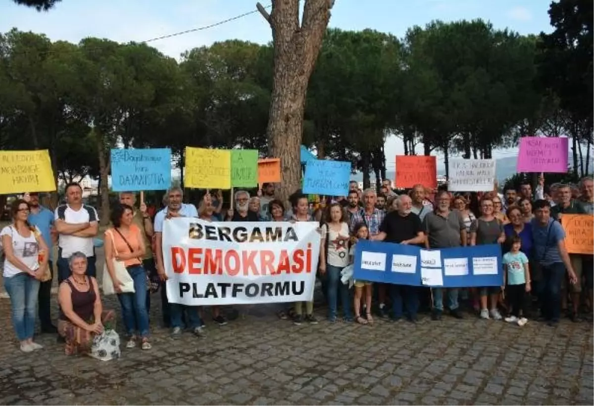 Bergama\'daki yasağa piknikli protesto