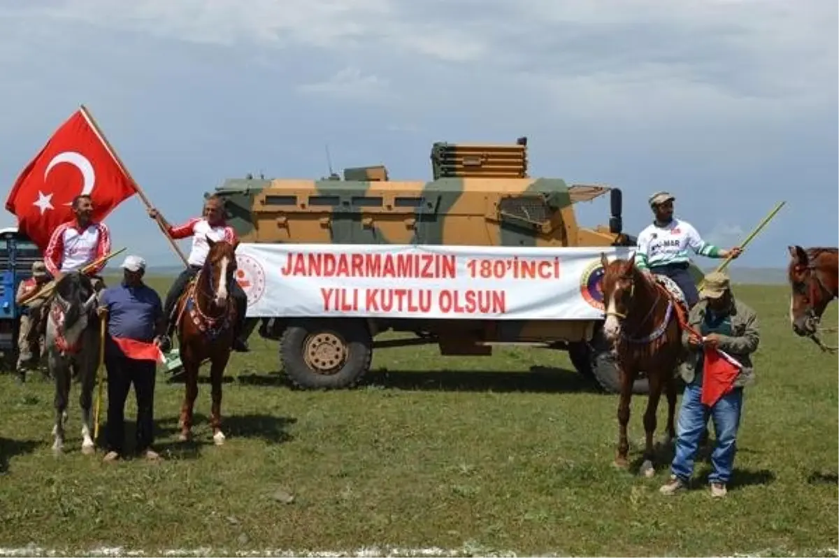 Ciritçilerden jandarma için gösteri