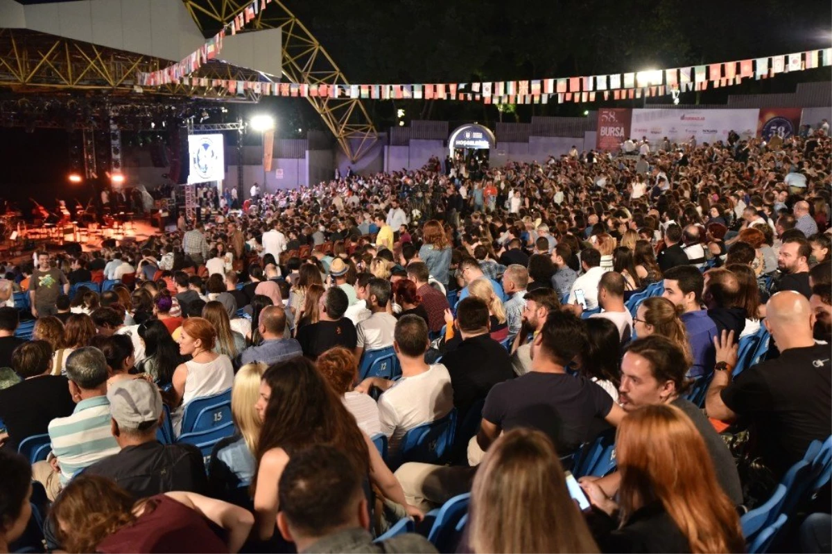 Dünyaya barışı haykıran festival başladı