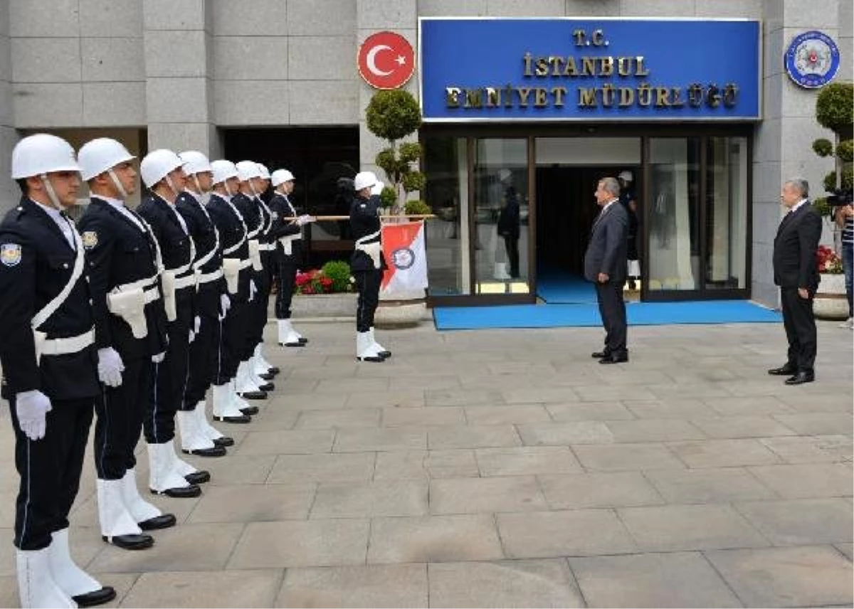 Emniyet Genel Müdürü Uzunkaya\'dan İstanbul Emniyeti\'ne ziyaret