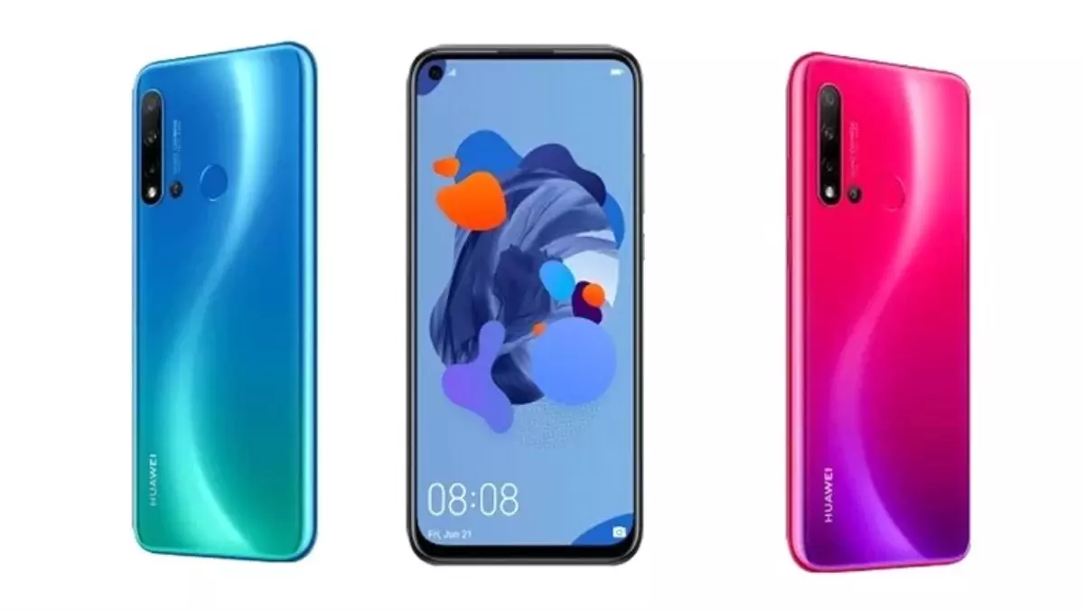 Huawei, Nova 5 Telefonlarının Reklamını Yaptığı Bir Video Yayınladı