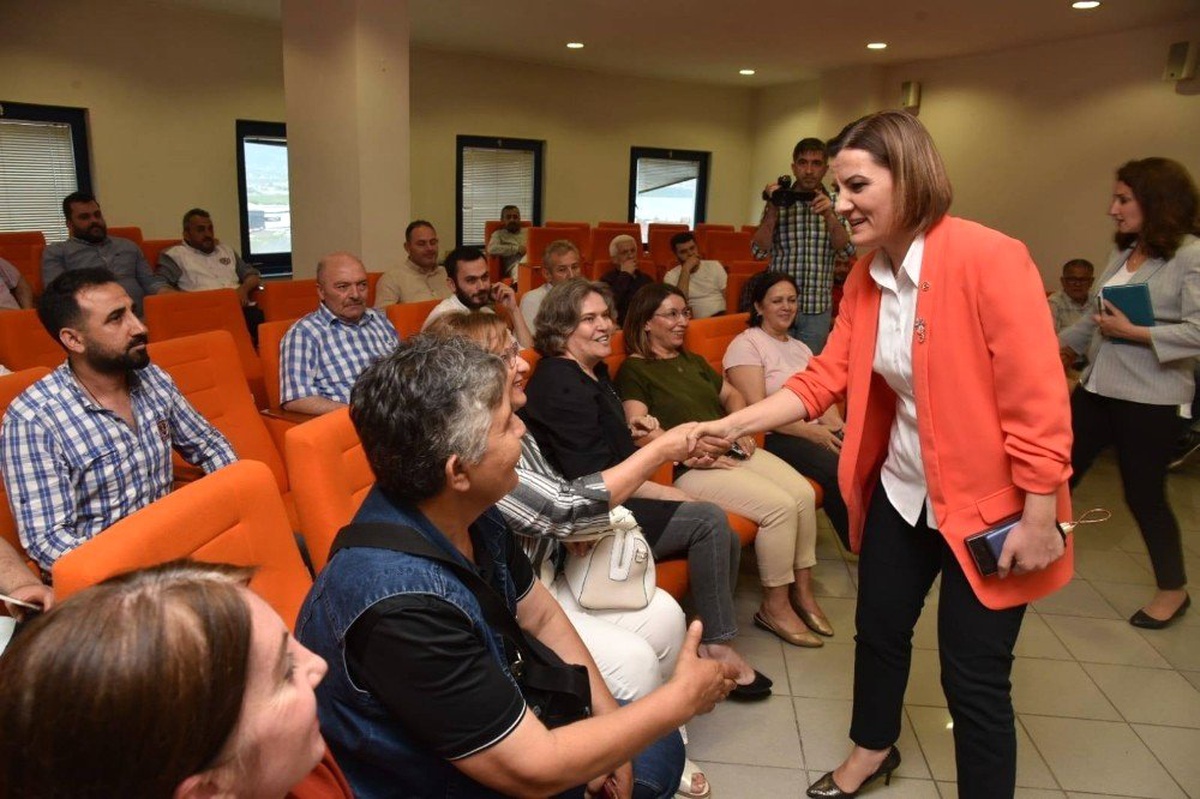 Hürriyet, esnaflarla bir araya geldi