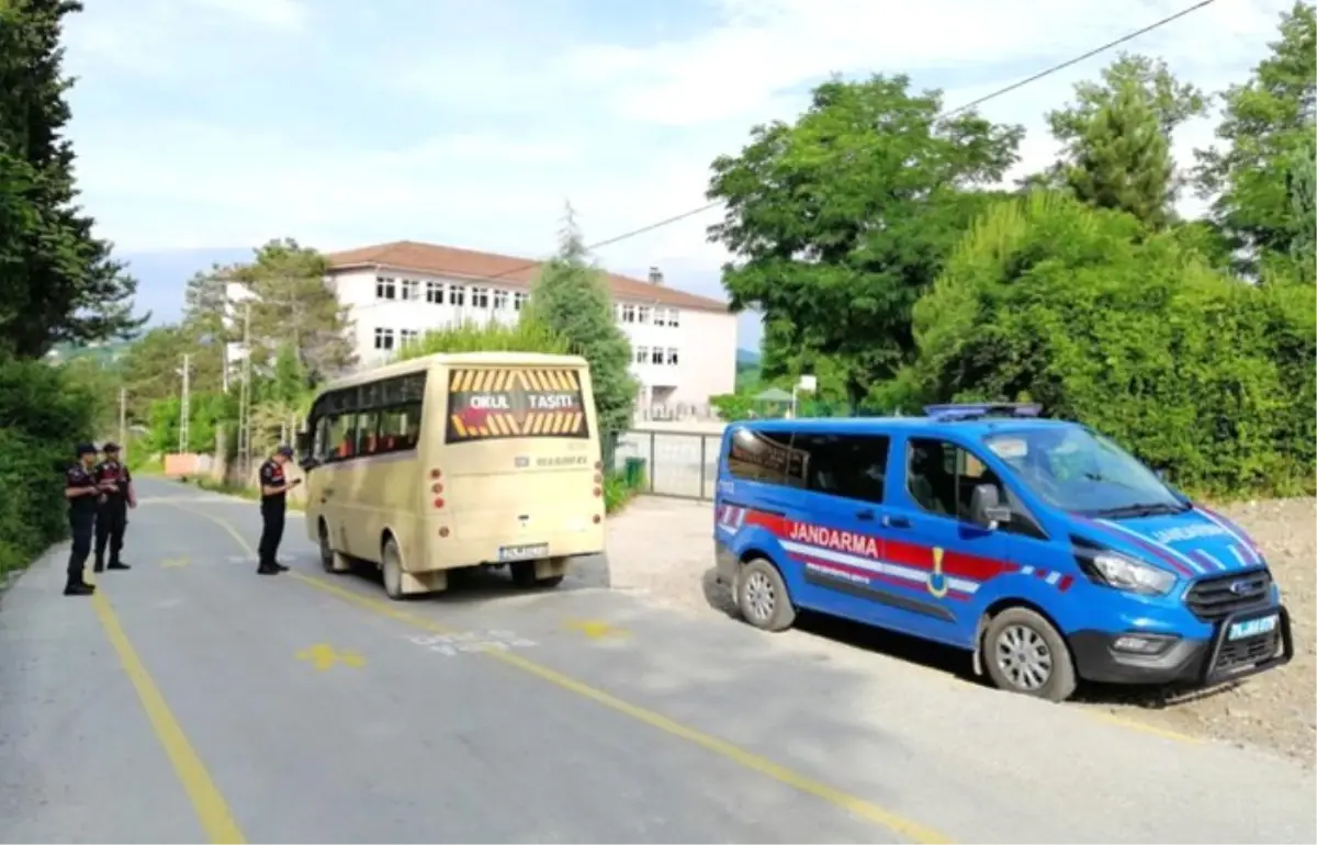 İçişleri Bakanlığından okul çevreleri ve servis araçlarına sıkı denetim