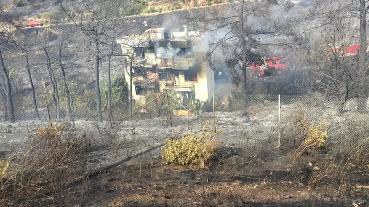 İzmir\'deki korkutan yangın kontrol altında