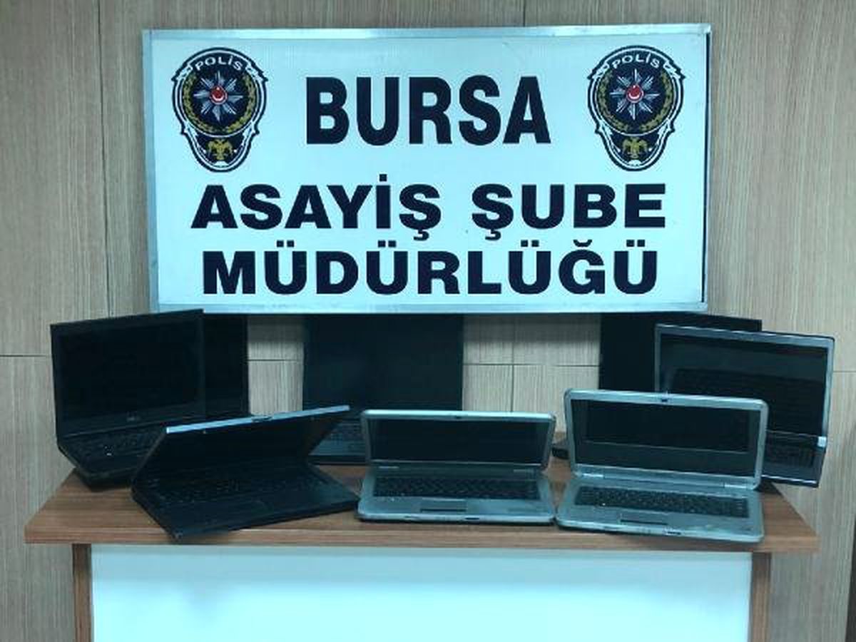 Polis müşteri gibi kumarhaneye girdi \'sanal tombala\' oynayanları tespit etti
