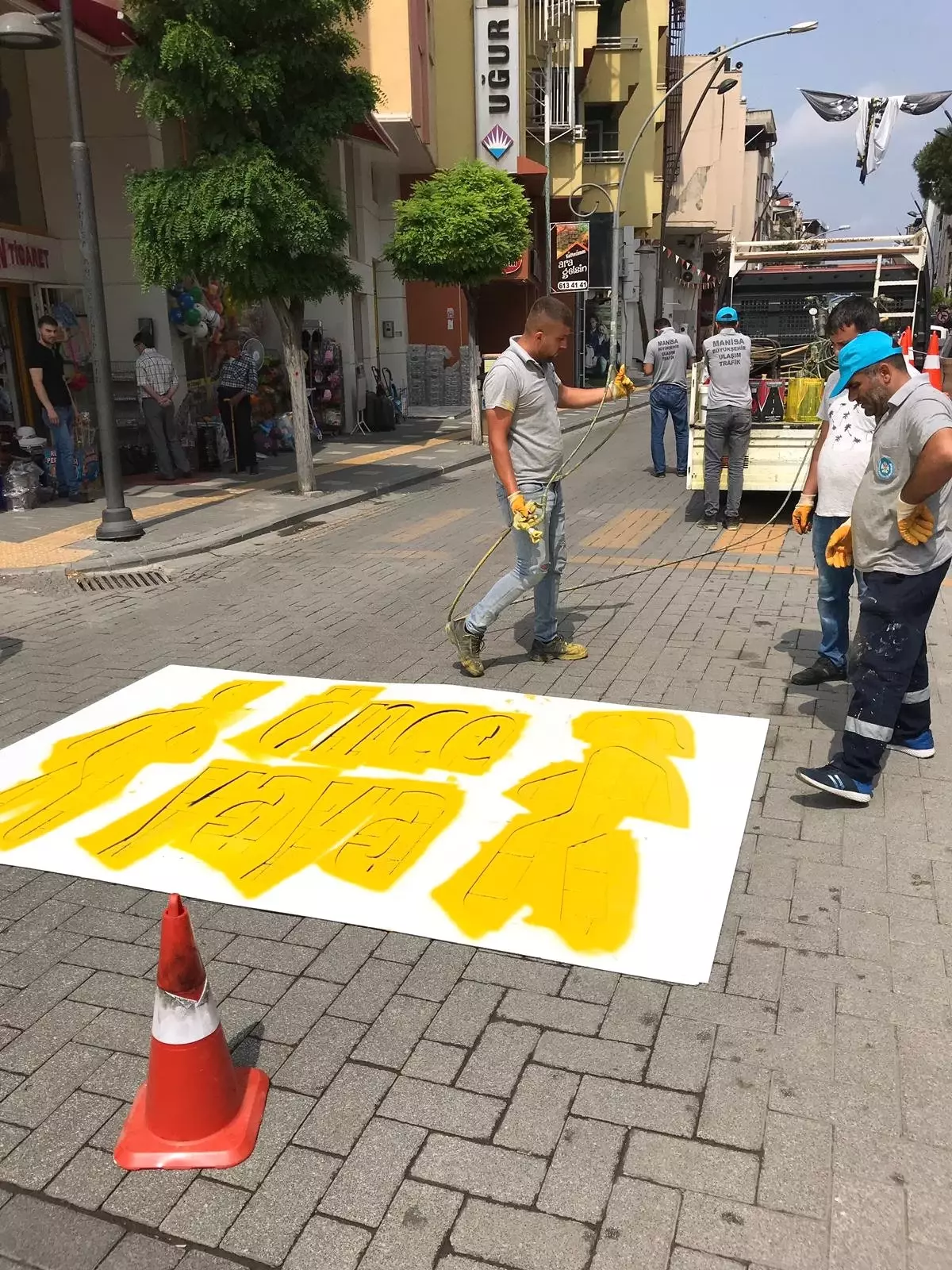 Soma Yollarında Önce Yaya Uygulaması