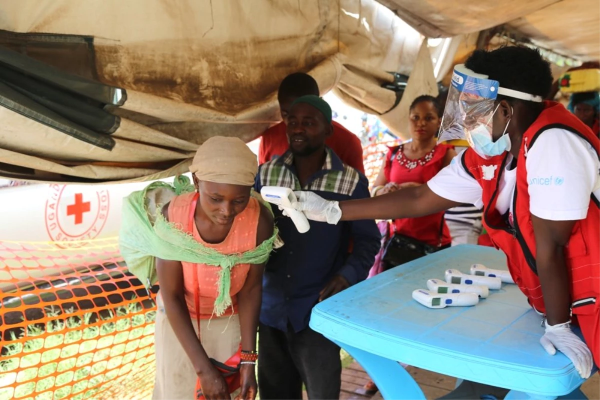 Uganda\'ya ebola taşıyan aileden bir kişi daha öldü