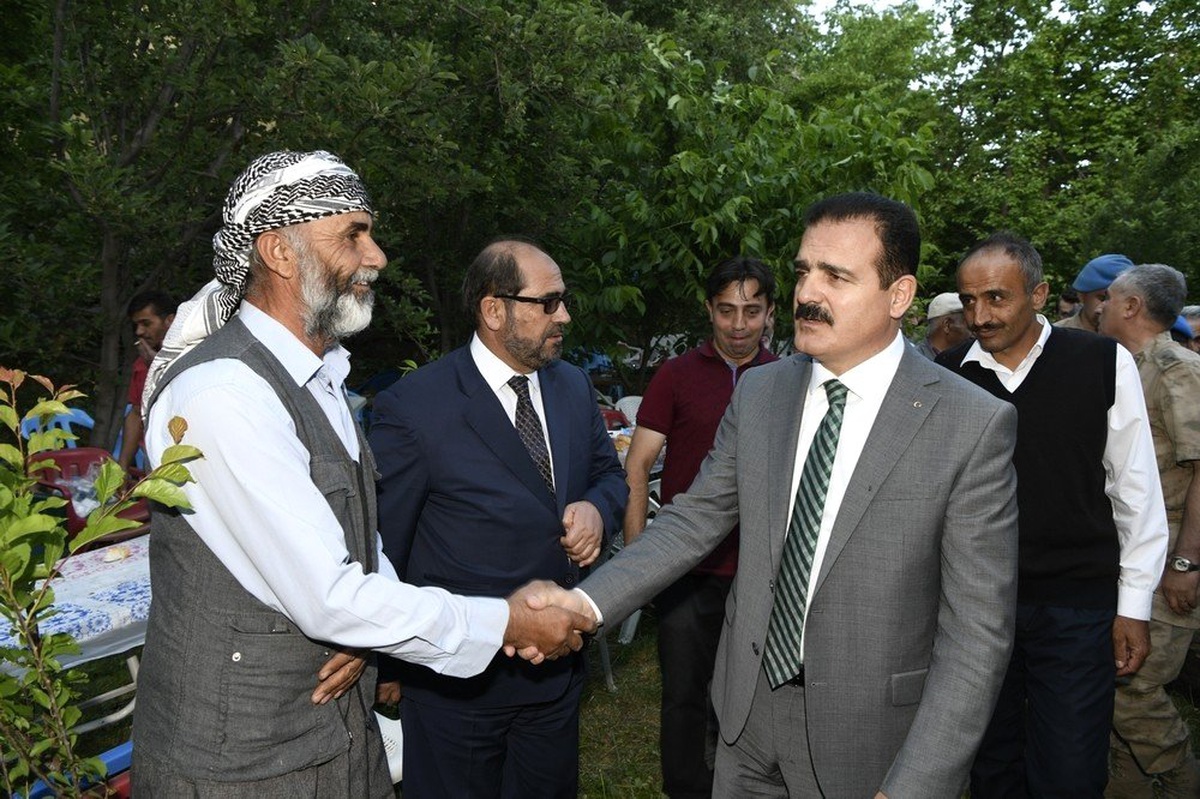 Vali Akbıyık, şehit Özatak için okutulan mevlide katıldı