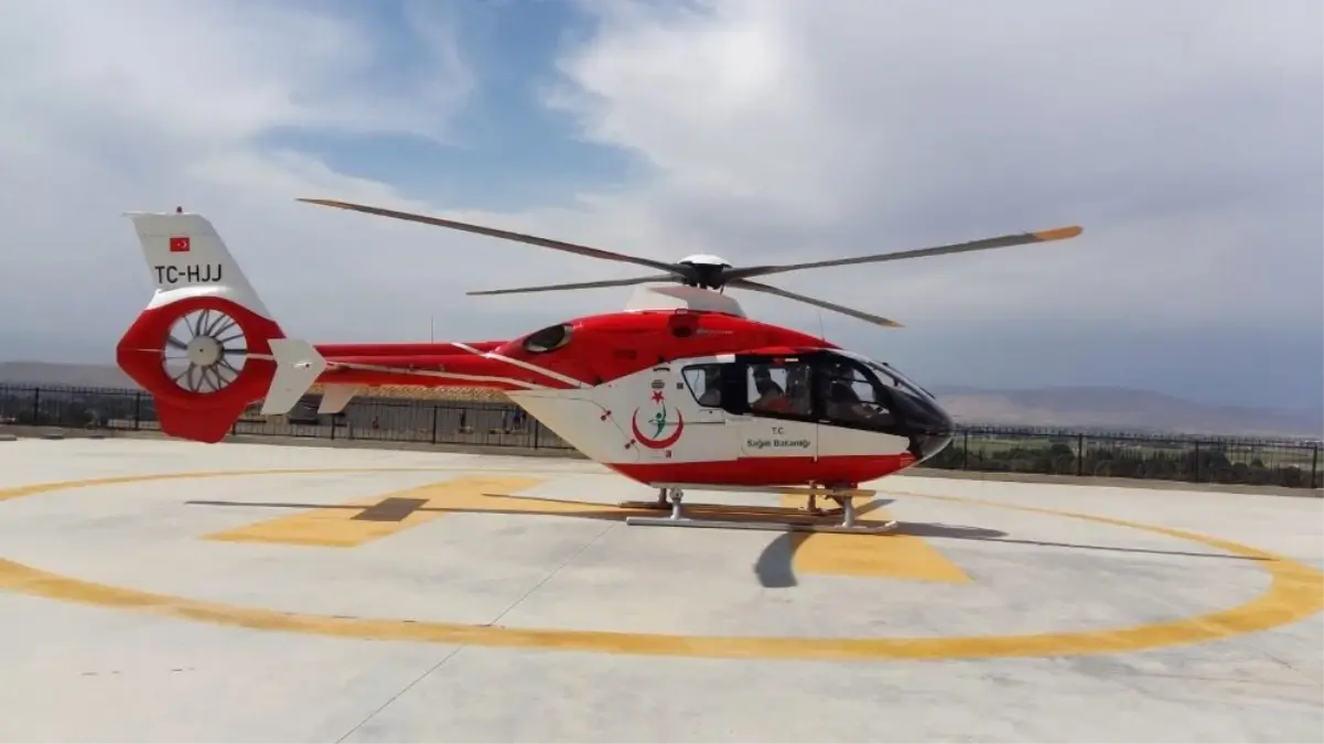 Yaralı işçi helikopter ambulansla hastaneye yetiştirildi