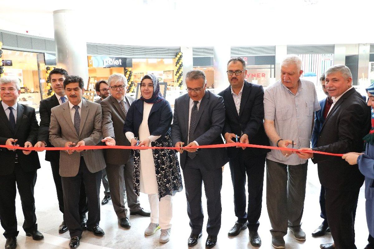 Afyon BİLSEM\'den Park Afyon AVM\'de geleneksel el sanatları sergisi