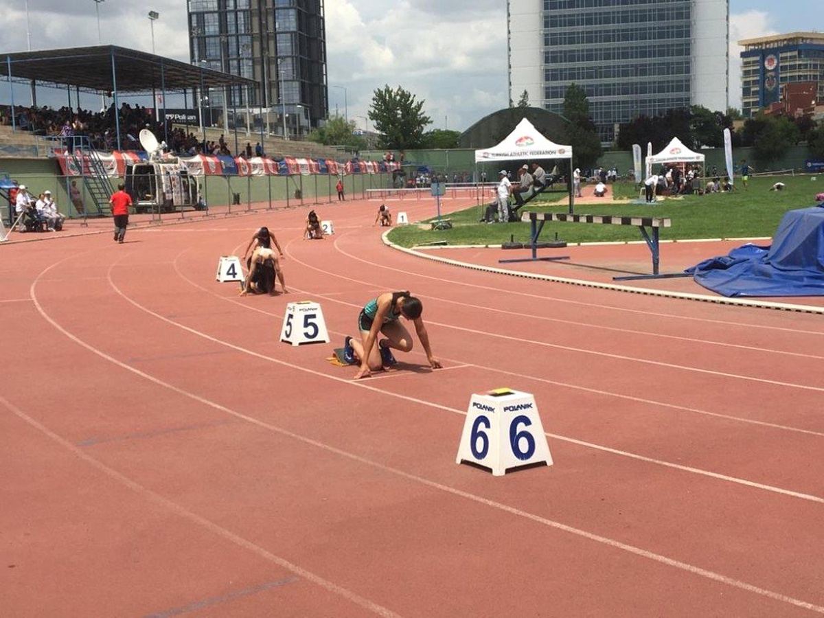 Atletizm Şampiyonası\'na Büyükşehirli sporcular damga vurdu