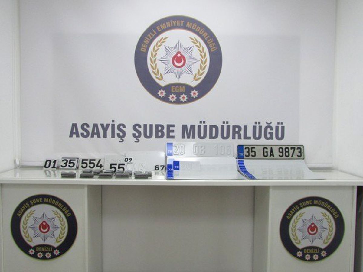 Çalıntı otolara sahte plaka basan iş yerine operasyon