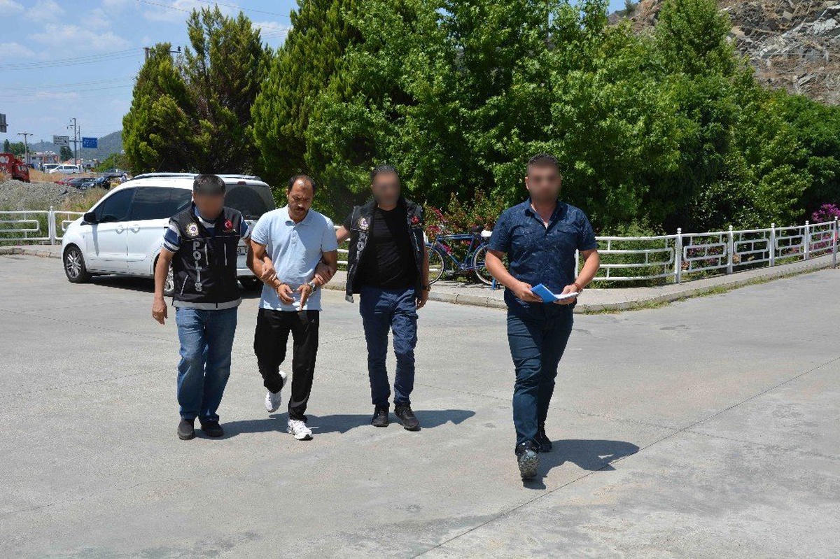 Cezaevi firarisi uyuşturucu satarken yakalandı