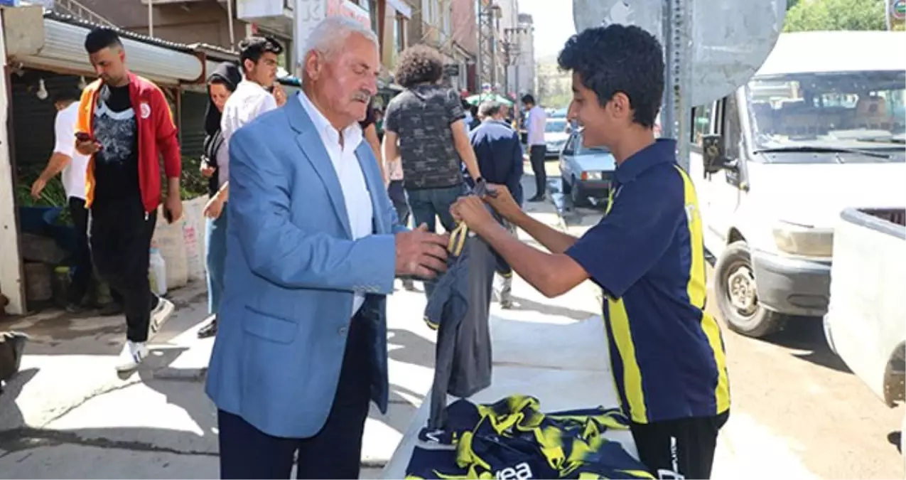 Fener Ol kampanyası için formalarını satıyor!