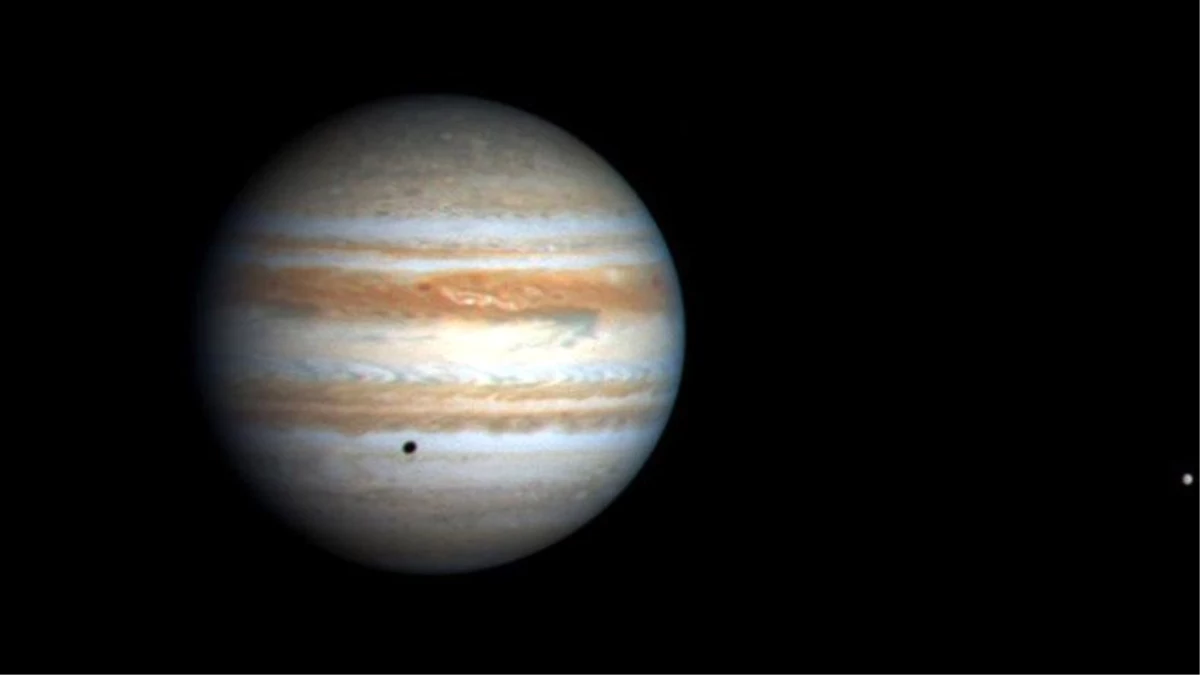 Jüpiter\'in Uydusu Europa\'nın Devasa Okyanusunda Sofra Tuzu Tespit Edildi